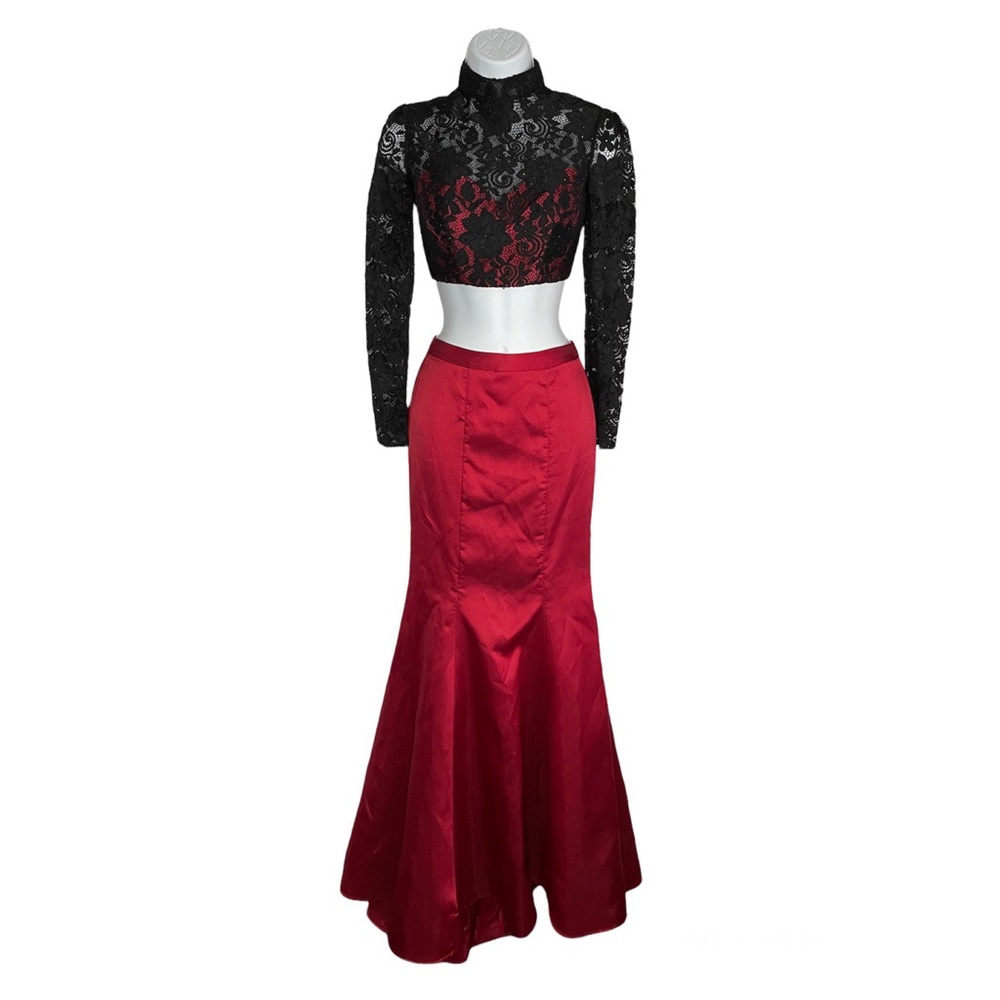 LA FEMME - 2 Piece Formal Dress.